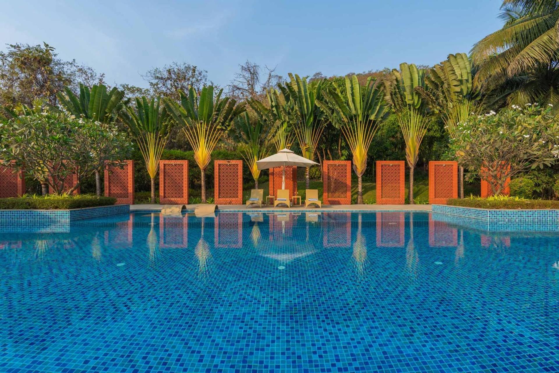 Stayvista At Amara Villa Luxury Collection With Private Pool & Gazebo アリバグ エクステリア 写真
